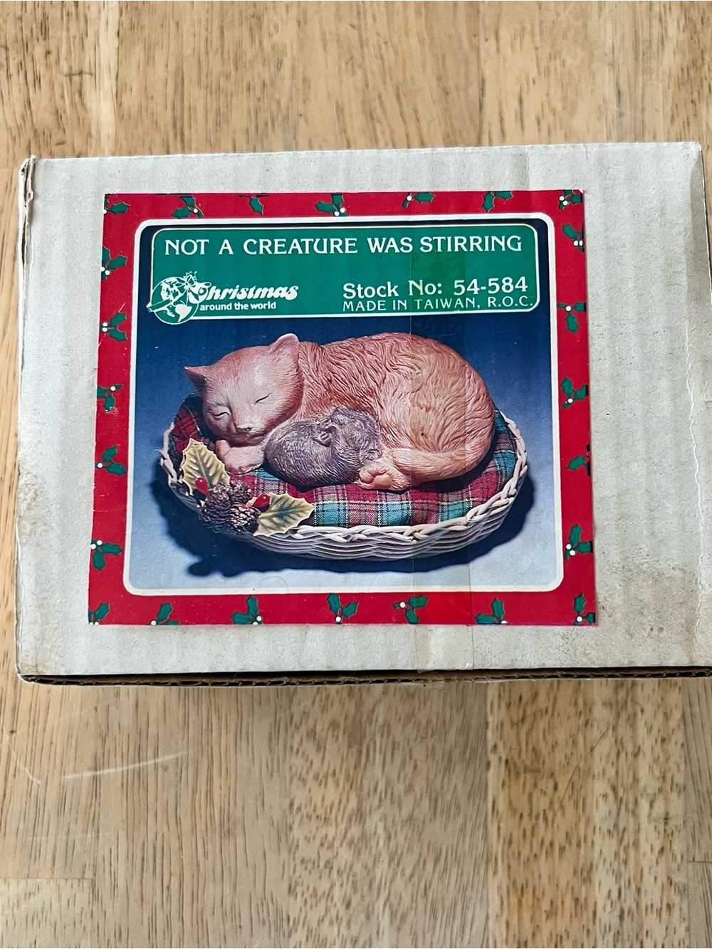 Vintage Christmas around the world ~ Not A Creature Was Stirring Figurine